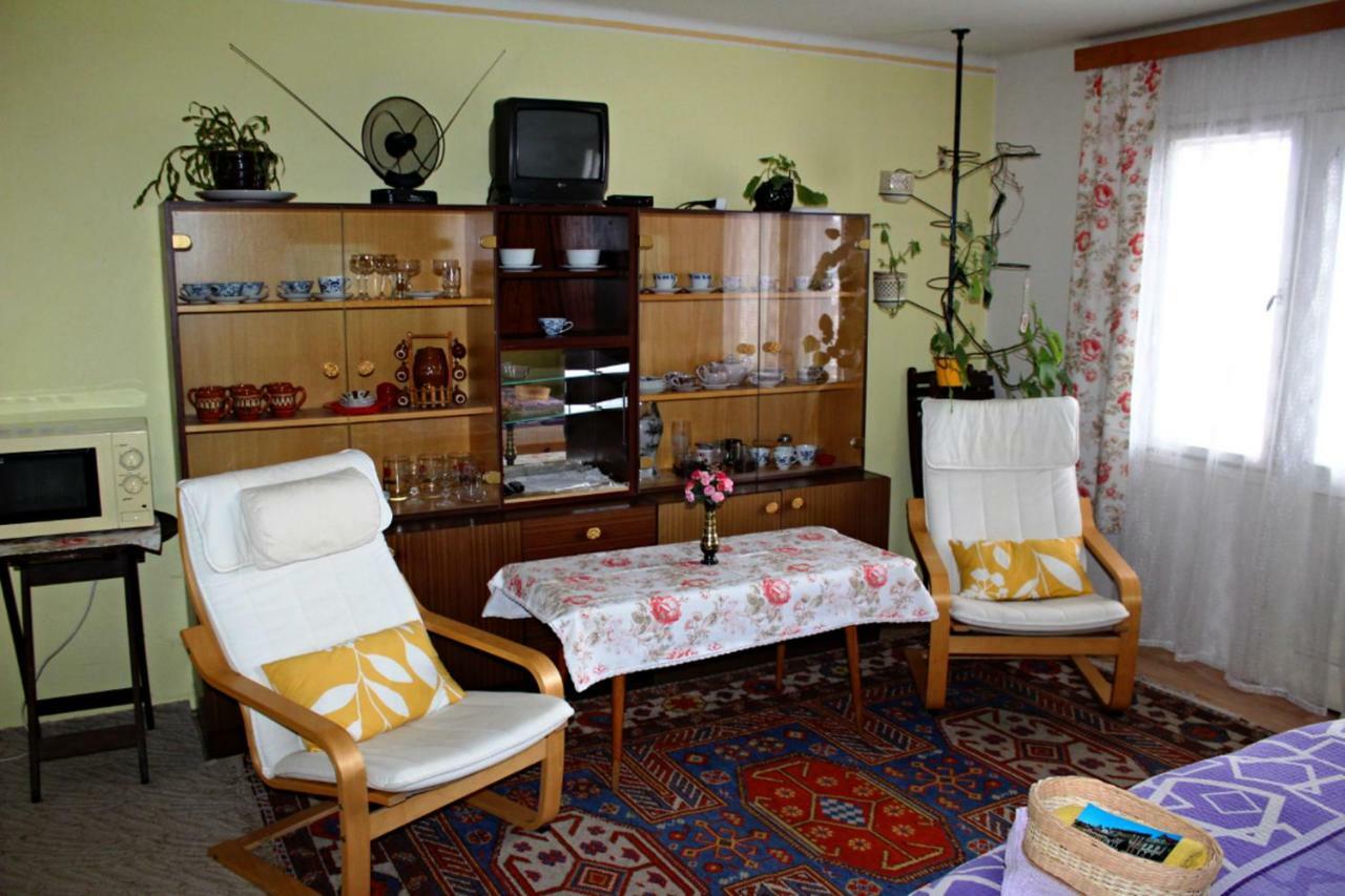 Apartment Telc Hradecka エクステリア 写真